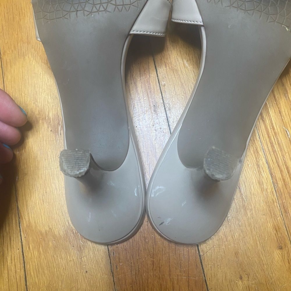 Coach and Four Lilah heels in nude size 8 - Picture 7 of 8